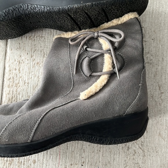Clarks Angie Madi Women's Bendables Winter Boot Gray Suede Style #35615 size 7.5 - Picture 3 of 6